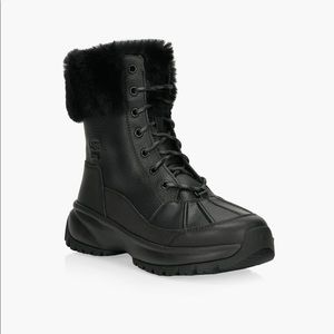 UGG Yose Fluff Winter Boots